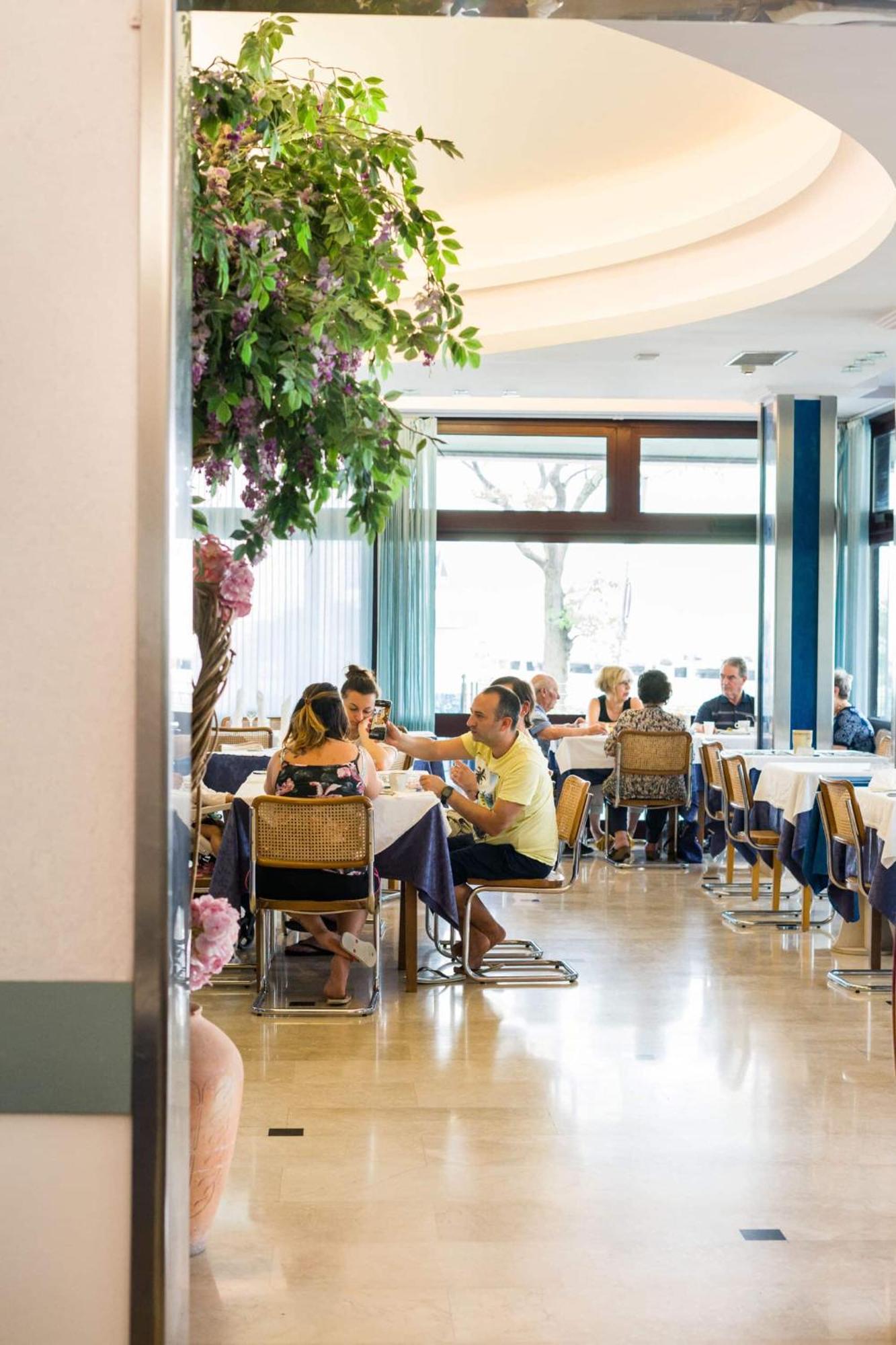 Levante Hotel